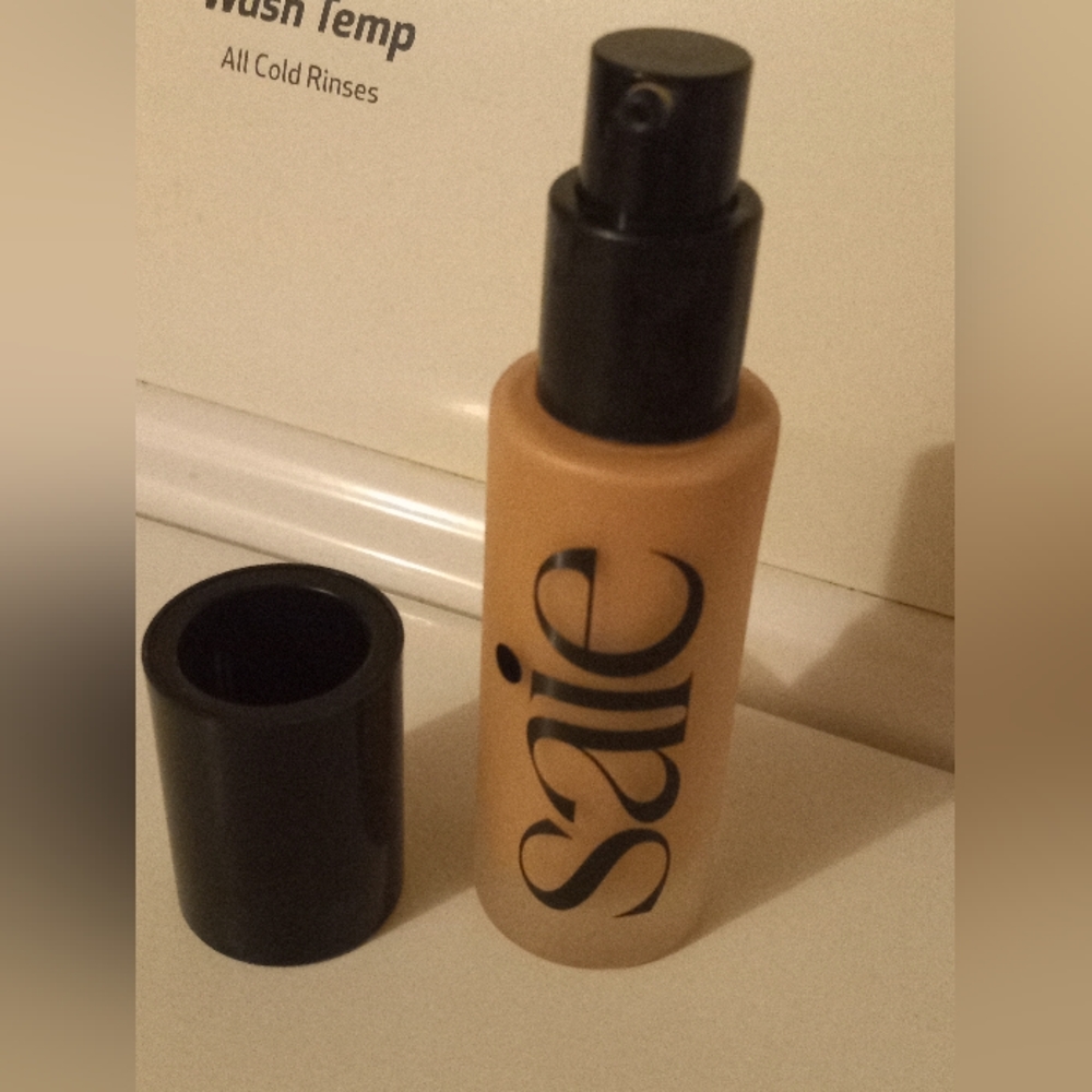 Saie Beauty Superglow foundation 7